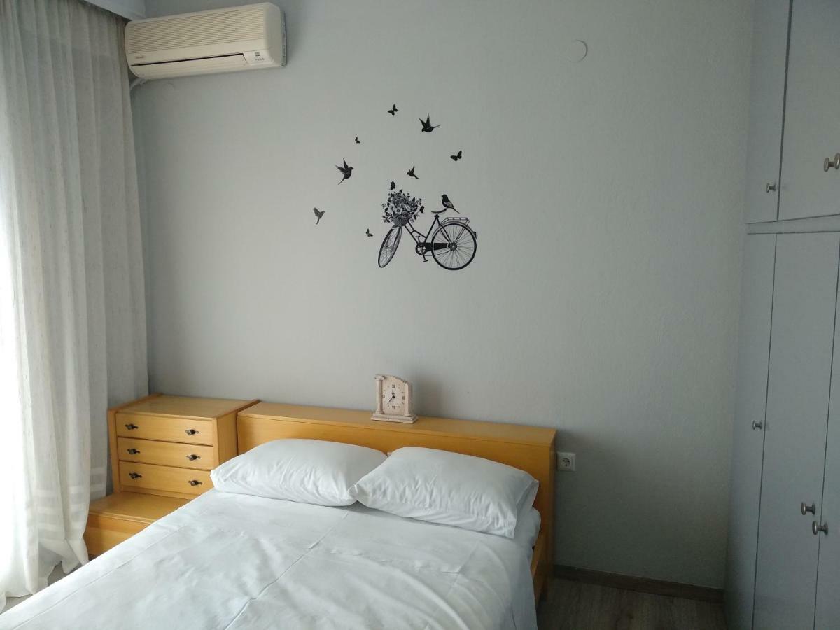 Absolut View Apartment Palaiontsiflikion Exterior photo